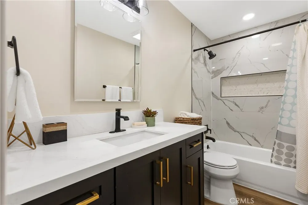 4156 Camino Lita San Diego, CA 92122