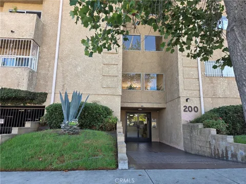 200 S Reno #102