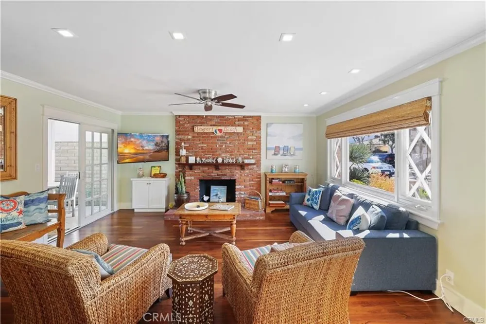 2156 E Ocean Newport Beach, CA 92661