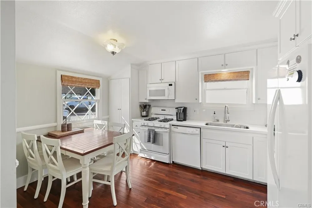 2156 E Ocean Newport Beach, CA 92661