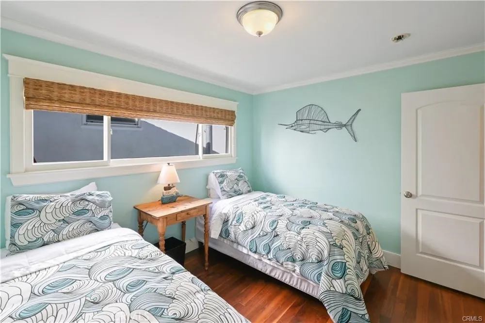 2156 E Ocean Newport Beach, CA 92661