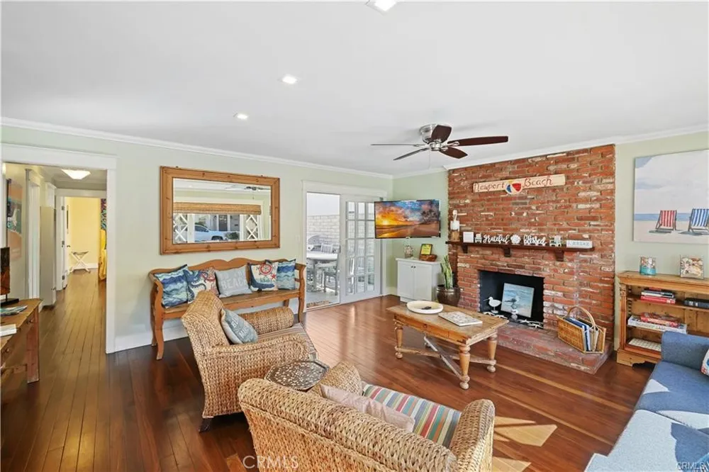 2156 E Ocean Newport Beach, CA 92661