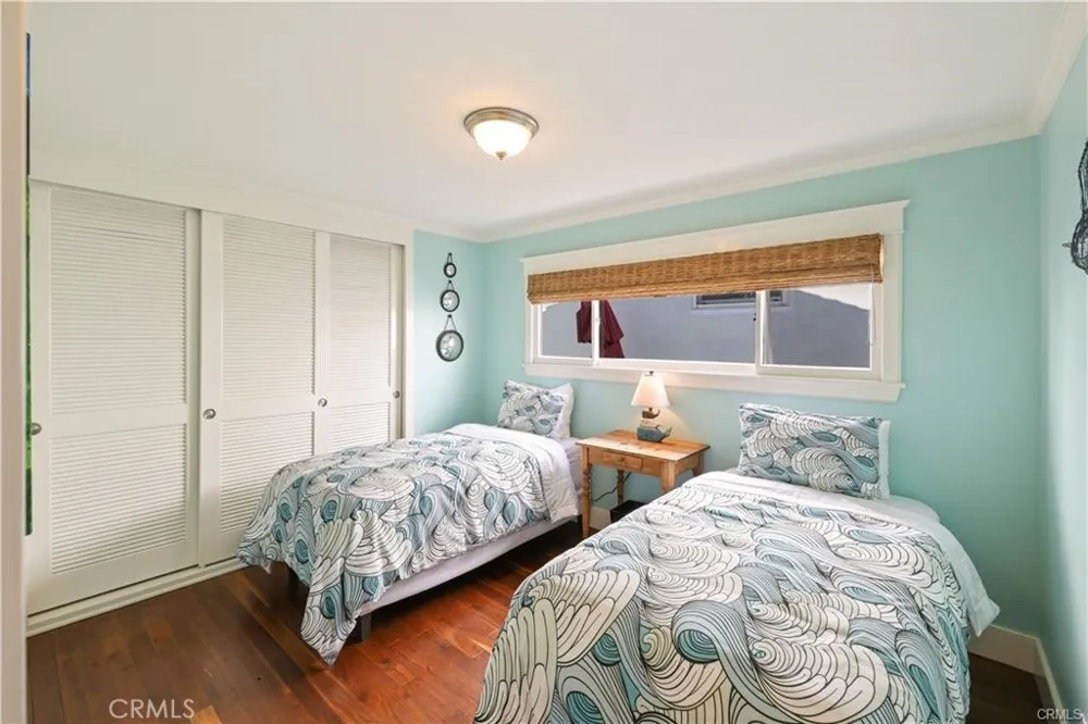 2156 E Ocean Newport Beach, CA 92661