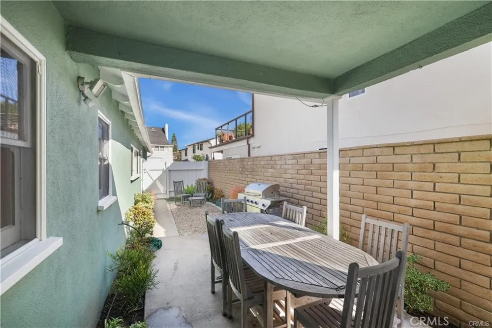 2156 E Ocean Newport Beach, CA 92661