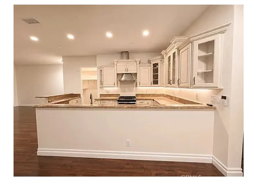 19462 Harding Huntington Beach, CA 92646