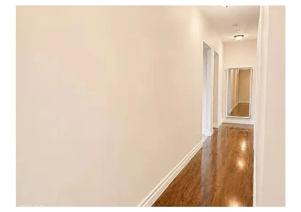 19462 Harding Huntington Beach, CA 92646