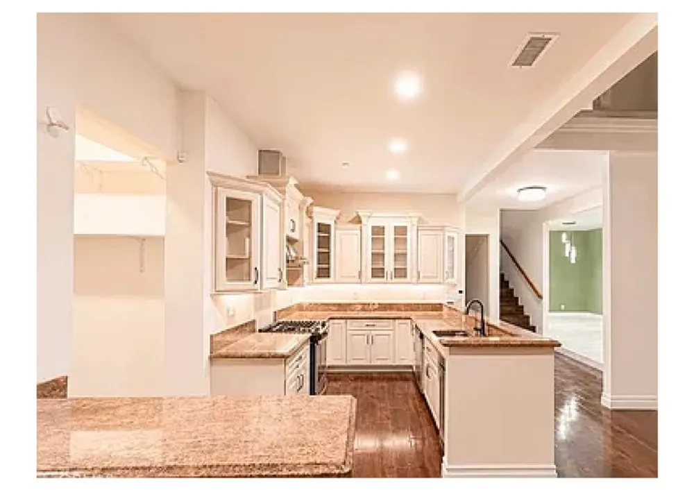 19462 Harding Huntington Beach, CA 92646