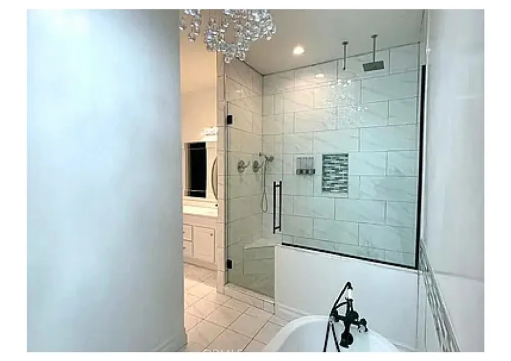 19462 Harding Huntington Beach, CA 92646