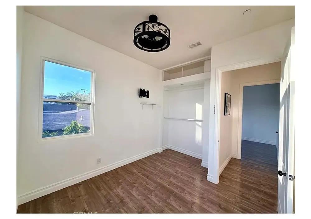 19462 Harding Huntington Beach, CA 92646