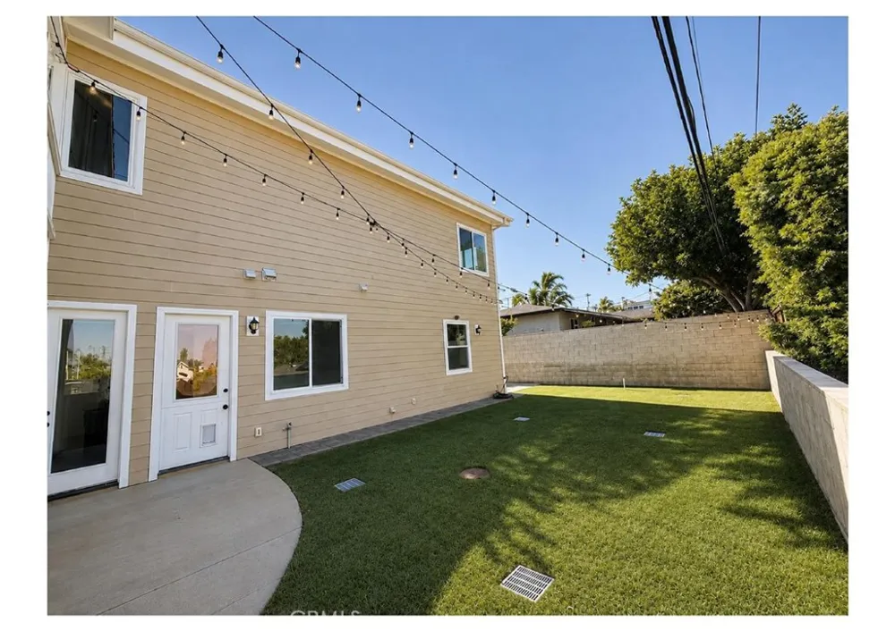 19462 Harding Huntington Beach, CA 92646