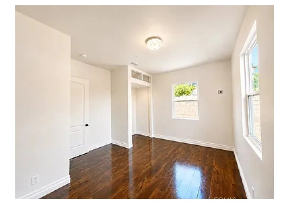 19462 Harding Huntington Beach, CA 92646