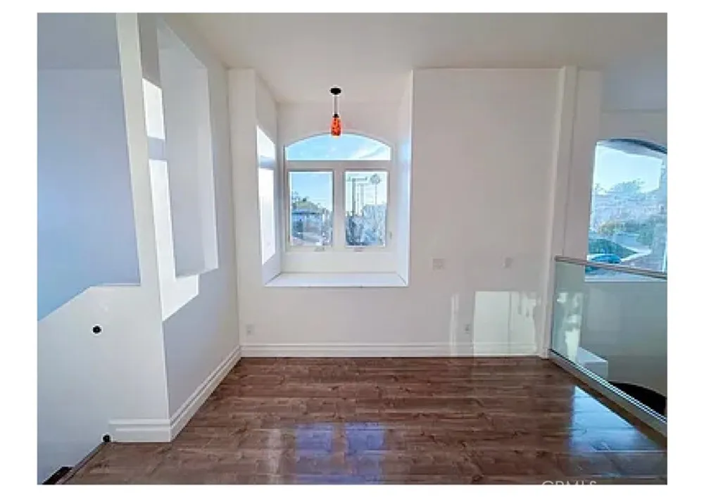 19462 Harding Huntington Beach, CA 92646