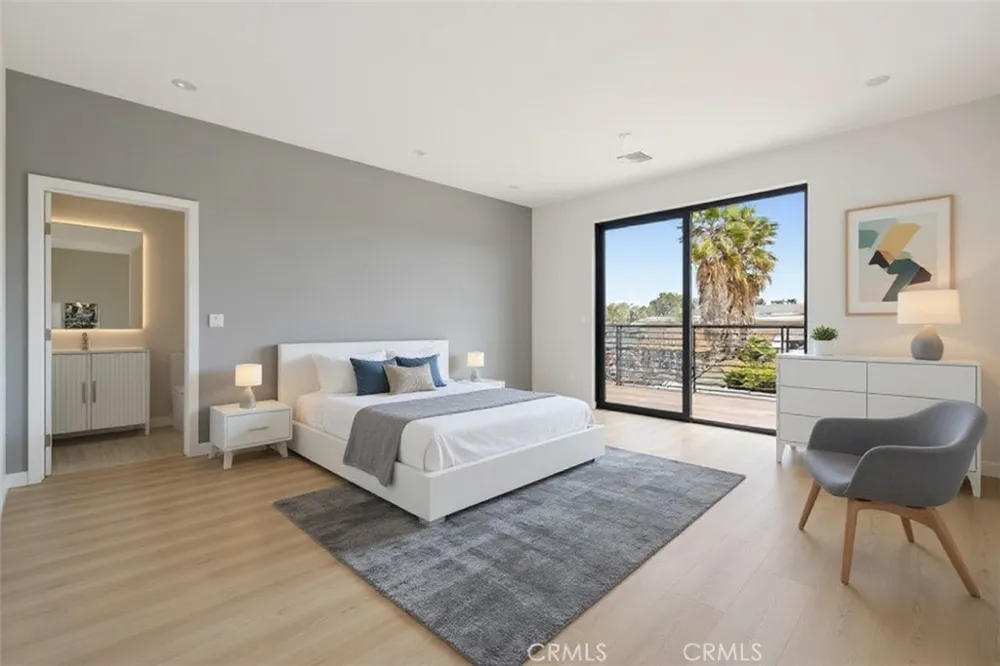 6830 Lubao Avenue Winnetka, CA 91306