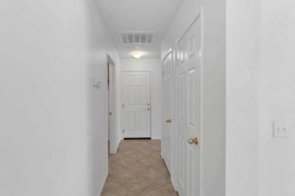 13523 Merry Oaks Victorville, CA 92392