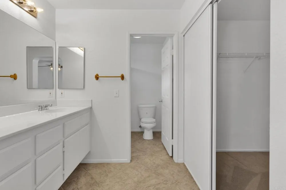 13523 Merry Oaks Victorville, CA 92392