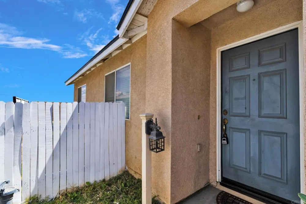 13523 Merry Oaks Victorville, CA 92392