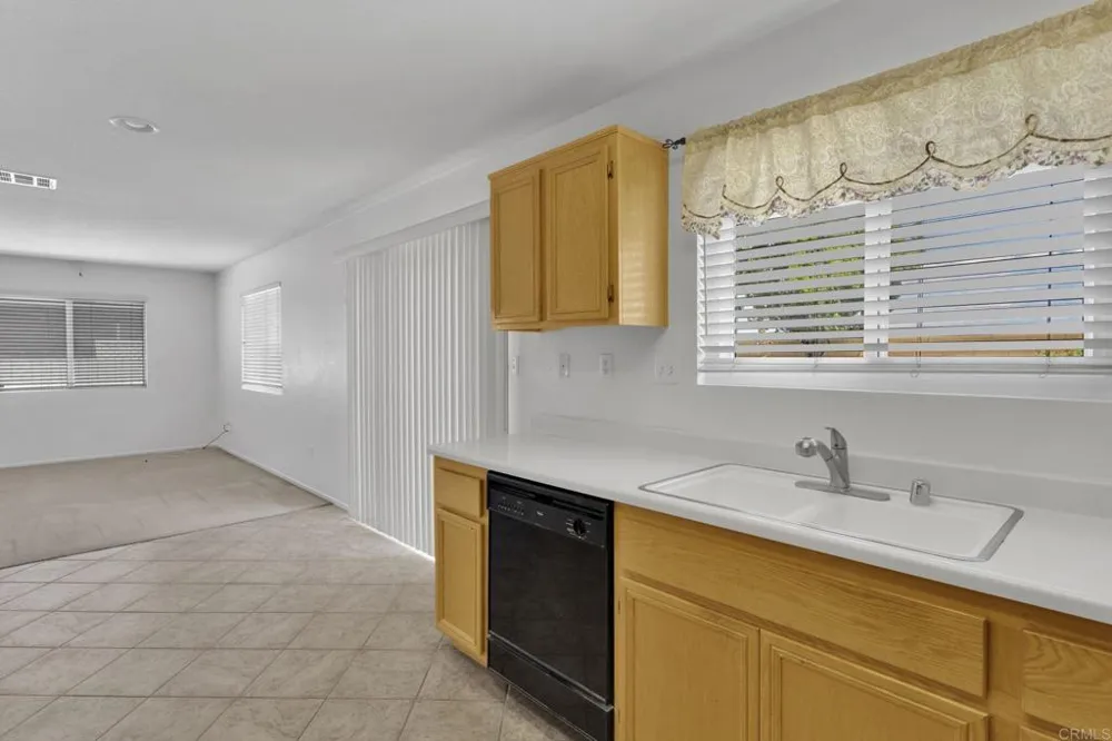 13523 Merry Oaks Victorville, CA 92392