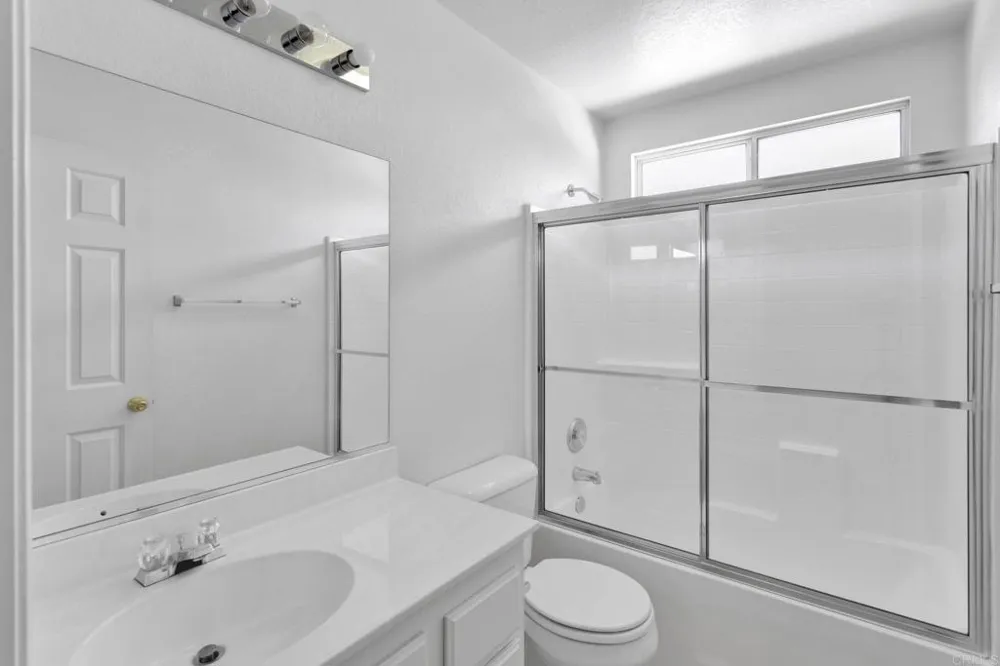 13523 Merry Oaks Victorville, CA 92392