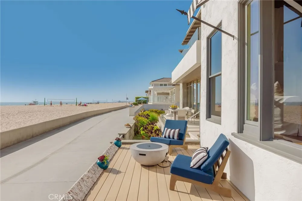 2654 The Strand Hermosa Beach, CA 90254