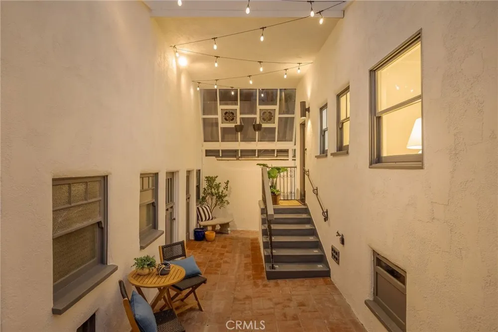 2654 The Strand Hermosa Beach, CA 90254