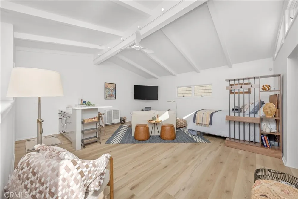 2654 The Strand Hermosa Beach, CA 90254