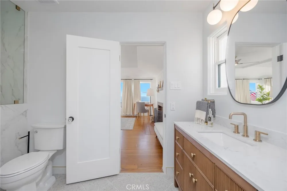 2654 The Strand Hermosa Beach, CA 90254
