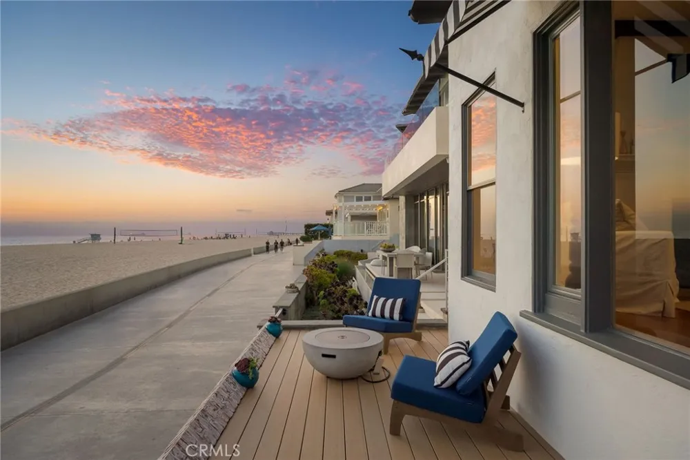 2654 The Strand Hermosa Beach, CA 90254