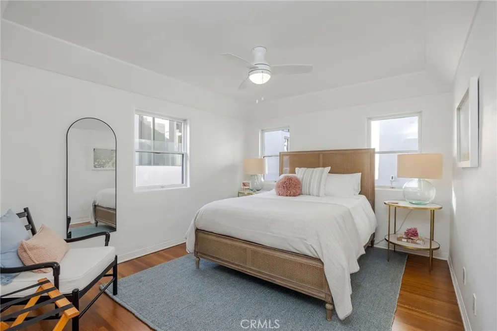 2654 The Strand Hermosa Beach, CA 90254