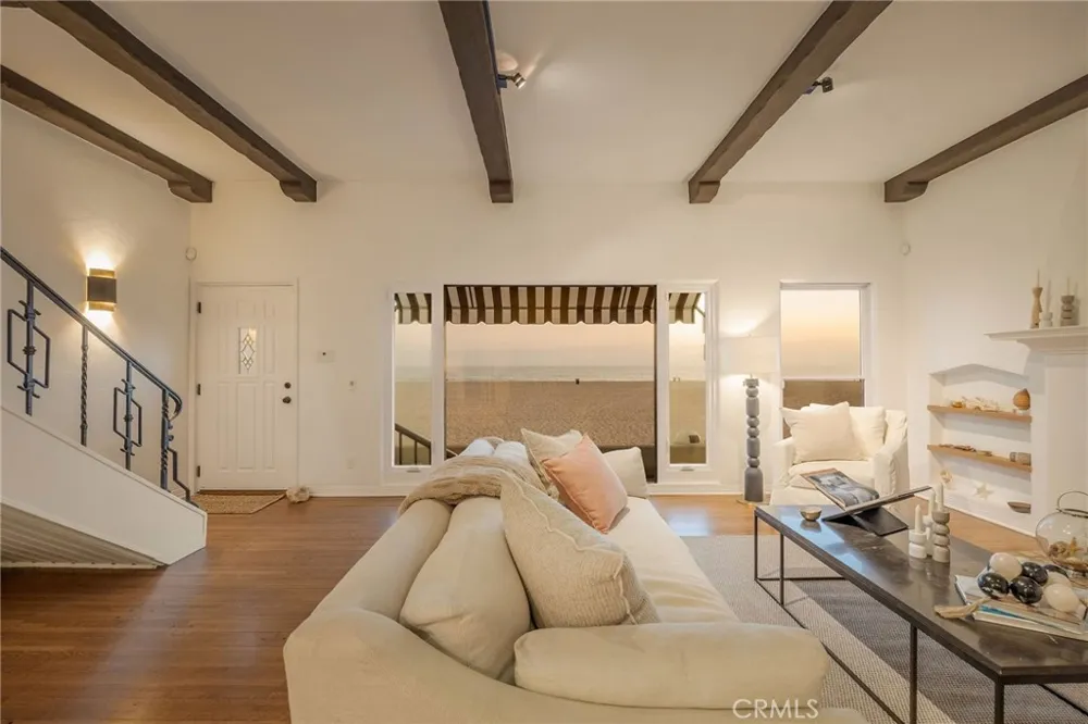2654 The Strand Hermosa Beach, CA 90254