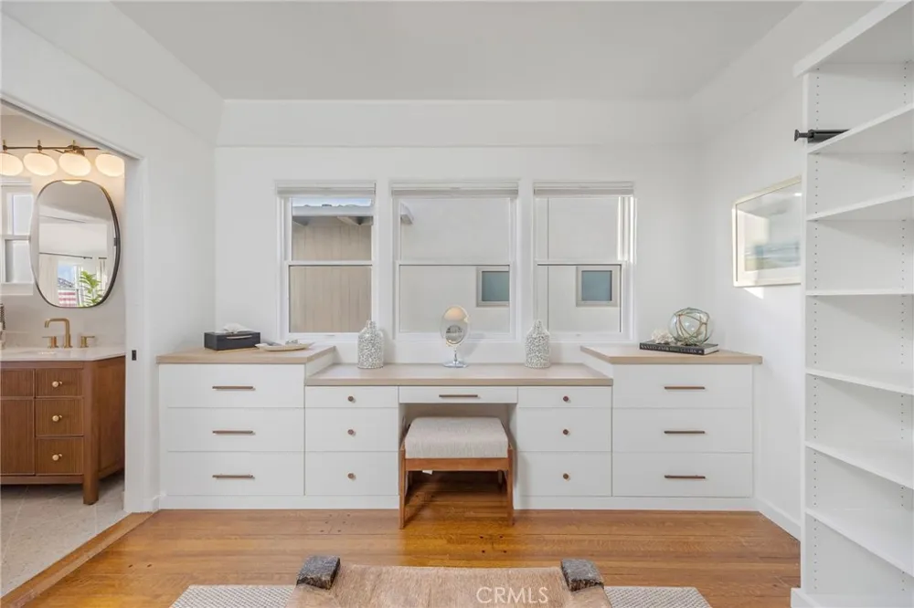 2654 The Strand Hermosa Beach, CA 90254