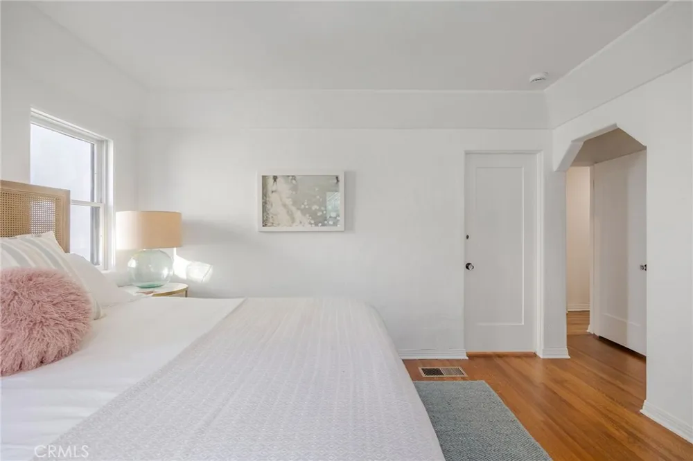 2654 The Strand Hermosa Beach, CA 90254