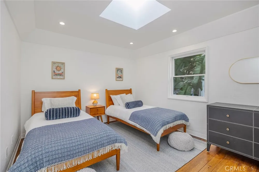 2654 The Strand Hermosa Beach, CA 90254
