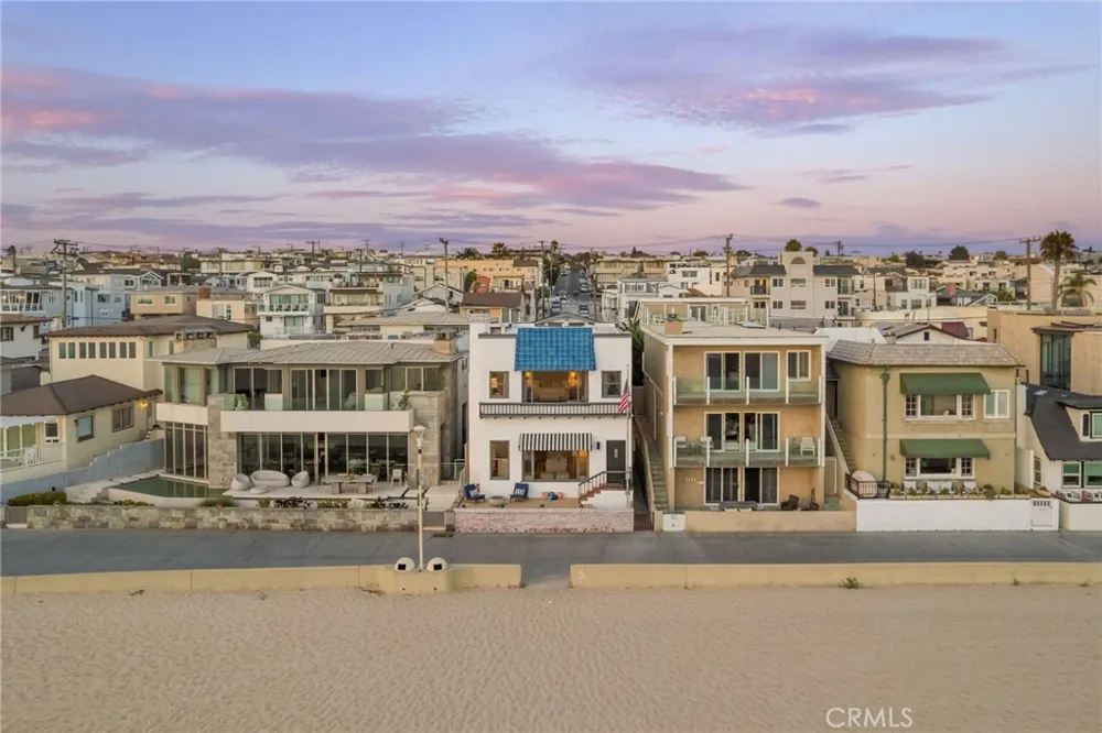 2654 The Strand Hermosa Beach, CA 90254