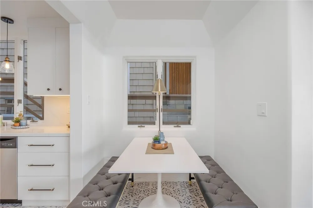 2654 The Strand Hermosa Beach, CA 90254