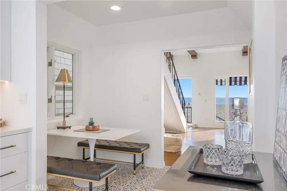 2654 The Strand Hermosa Beach, CA 90254