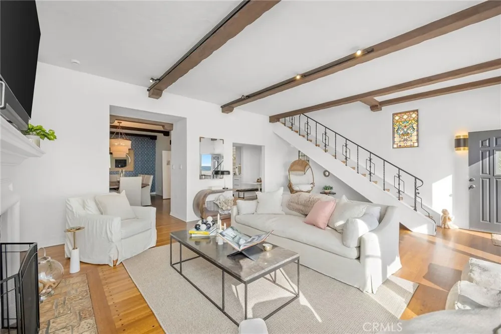 2654 The Strand Hermosa Beach, CA 90254