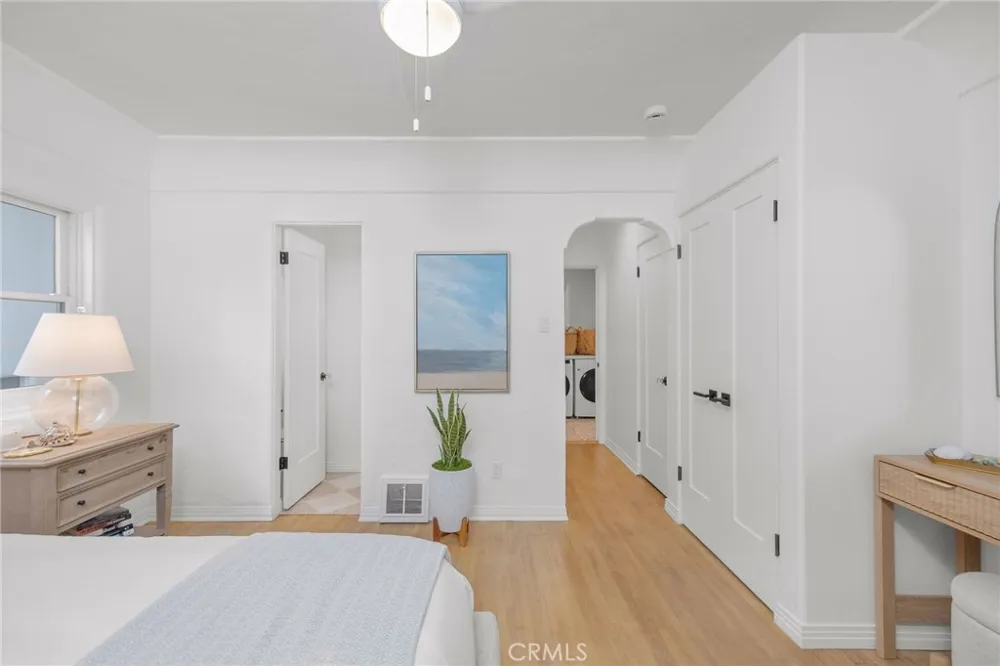 2654 The Strand Hermosa Beach, CA 90254