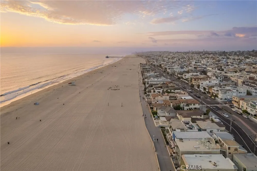 2654 The Strand Hermosa Beach, CA 90254