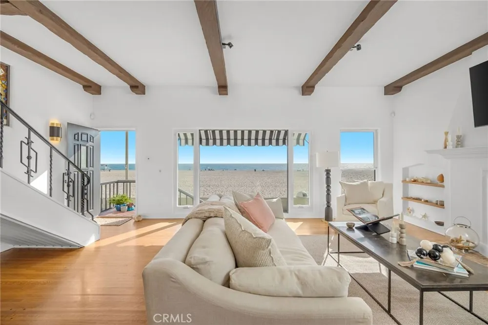 2654 The Strand Hermosa Beach, CA 90254