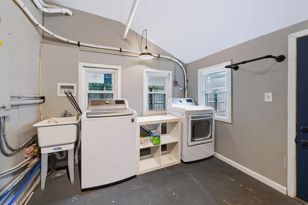 1345 Broadway Avenue NW Grand Rapids, MI 49504