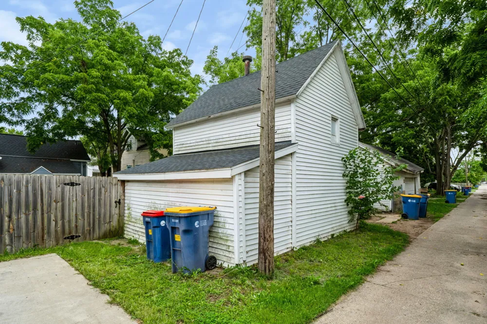 1345 Broadway Avenue NW Grand Rapids, MI 49504