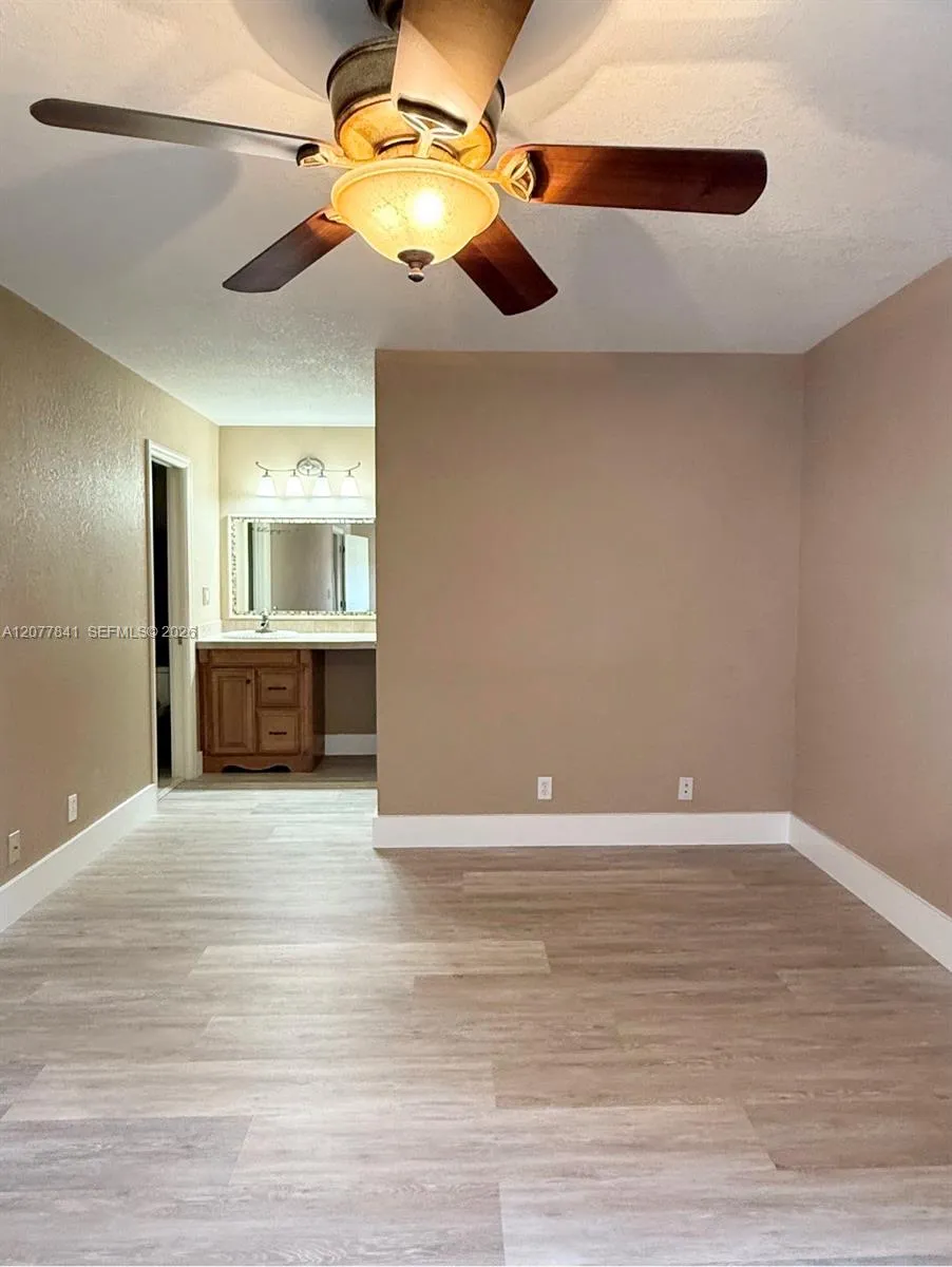 3711 NW 95th Ter #1125 Sunrise, FL 33351