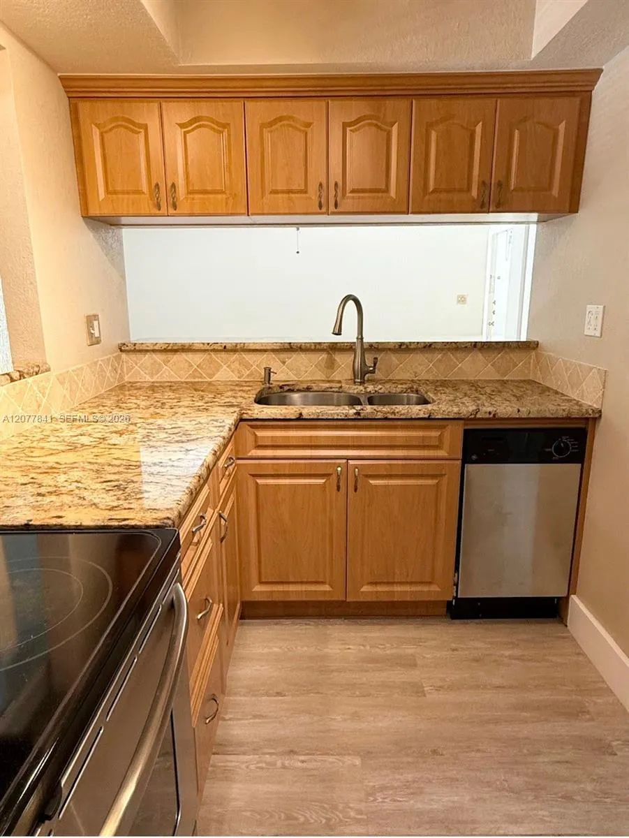 3711 NW 95th Ter #1125 Sunrise, FL 33351