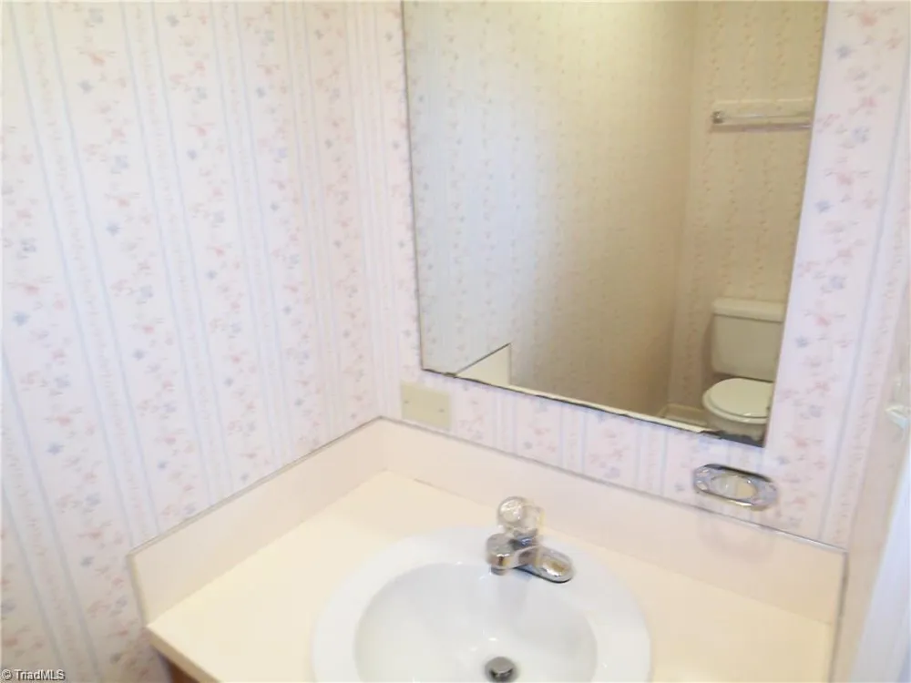 219 Worth Street Mount Airy, NC 27030