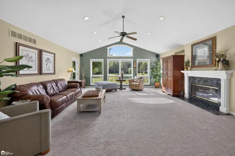 2120 Montague Road