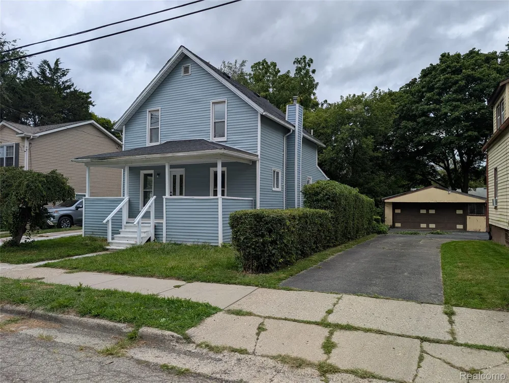 17 Oriley Street Pontiac City, MI 48342