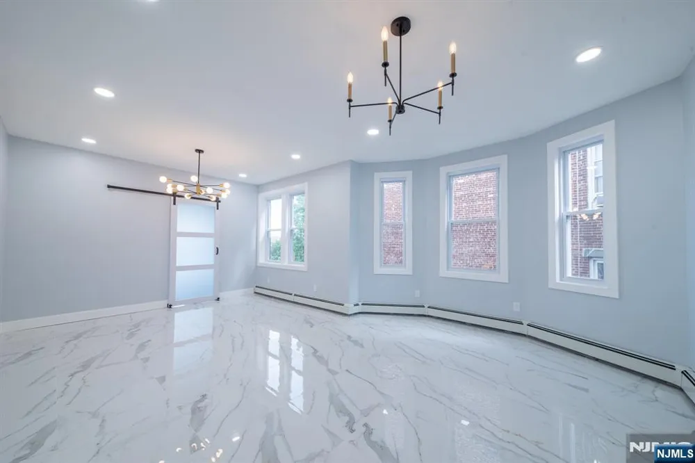 1409 Manhattan Avenue 3 Union City, NJ 07087