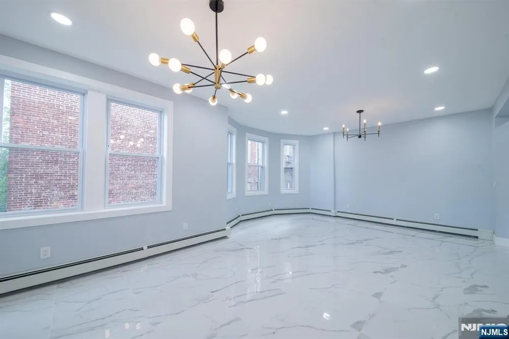 1409 Manhattan Avenue 3 Union City, NJ 07087
