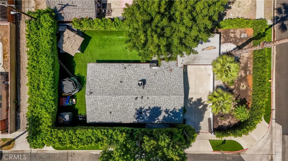19705 Hamlin Street Woodland Hills, CA 91367