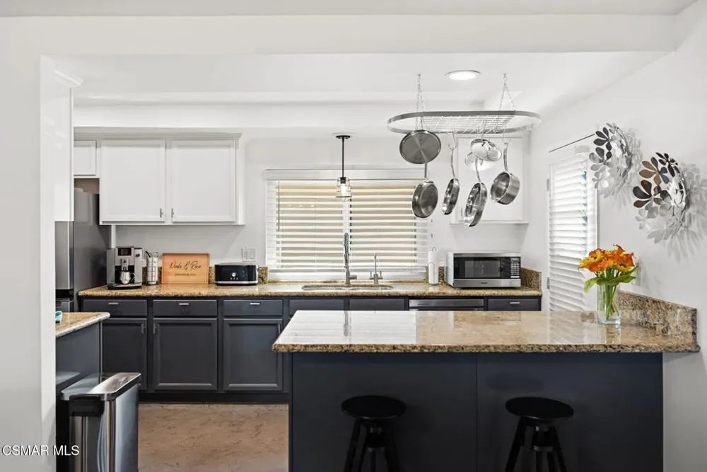 852 Verna Avenue Newbury Park, CA 91320
